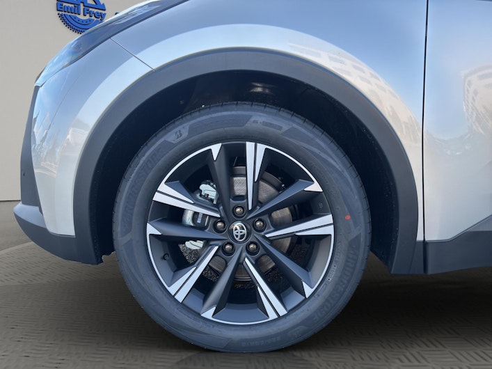 Vehicle image TOYOTA C-HR