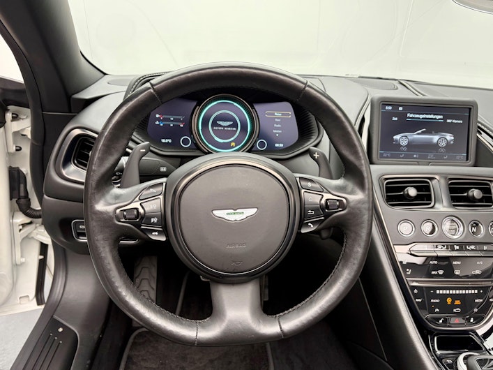 Fahrzeugbild ASTON MARTIN DB11
