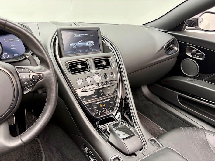 Fahrzeugbild ASTON MARTIN DB11