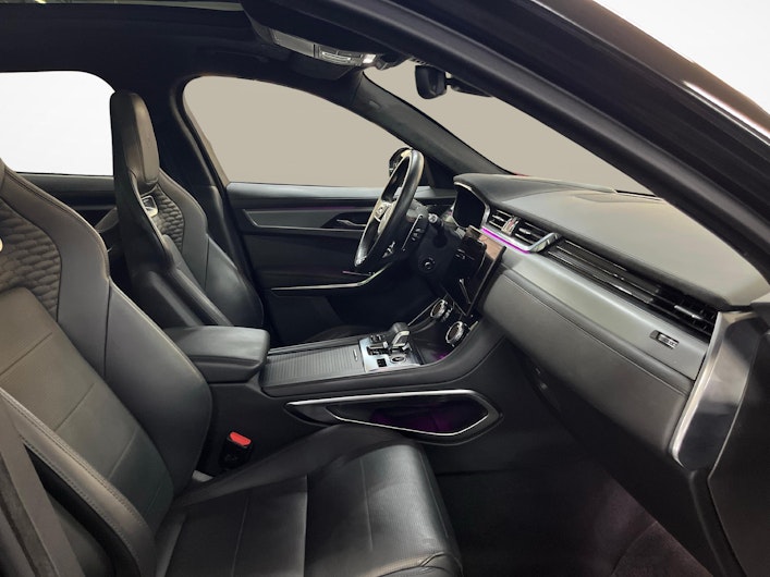 Vehicle image JAGUAR F-PACE