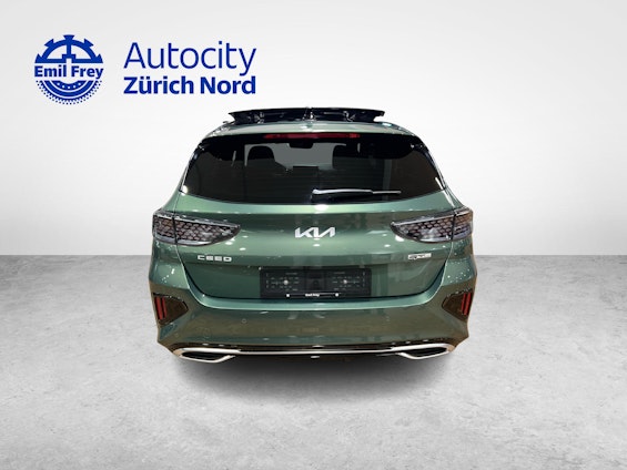 Vehicle image 3 Vehicle image 3