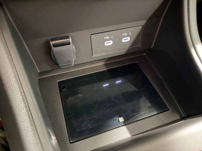 Vehicle image MITSUBISHI GRANDIS