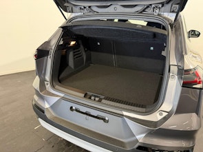 Vehicle image MITSUBISHI Grandis 1.8 HEV Invite+