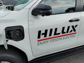 image du véhicule TOYOTA Hilux Double Cab.-Pick-up 59KWh Style