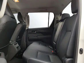 https://vehicle.imgix.net/4168820/d9a791db-fa8f-42f0-872a-41b2cd40fecc.jpg