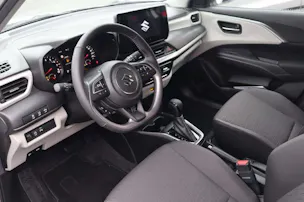 Suzuki Swift 1.2 Sakura Top Hybrid