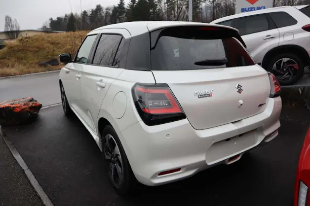 Suzuki Swift 1.2 Sakura Top Hybrid