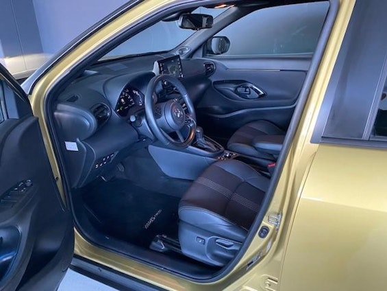 Vehicle image 8 Vehicle image 8