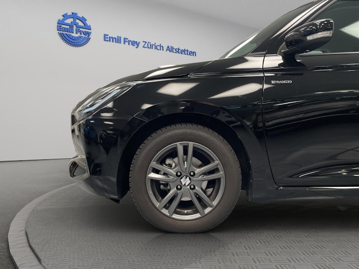 immagine del veicolo SUZUKI SWIFT