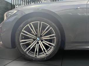 BMW 320d xDrive Touring M AERODYNAMIKPAKET