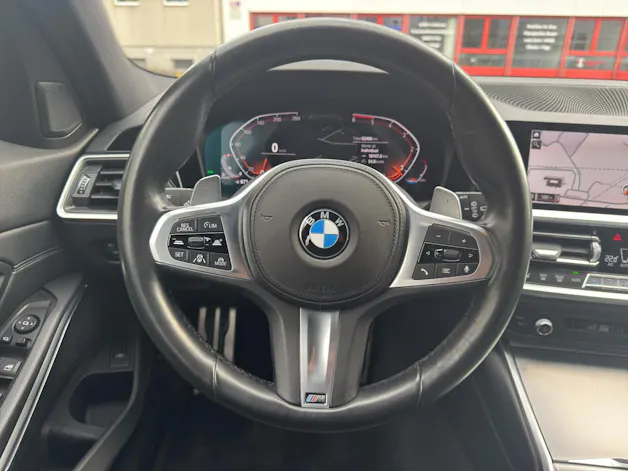 BMW 320d xDrive Touring M AERODYNAMIKPAKET