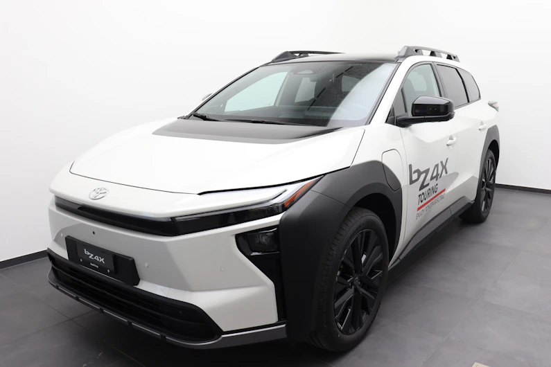 Fahrzeugbild TOYOTA BZ4X