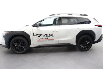 https://vehicle.imgix.net/4168922/d14a280c-d07a-476f-a48f-258798d2b8b6.JPG