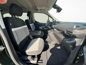 https://vehicle.imgix.net/4168931/f1373e48-d8f9-44e4-8b0e-52b98099cad8.jpg