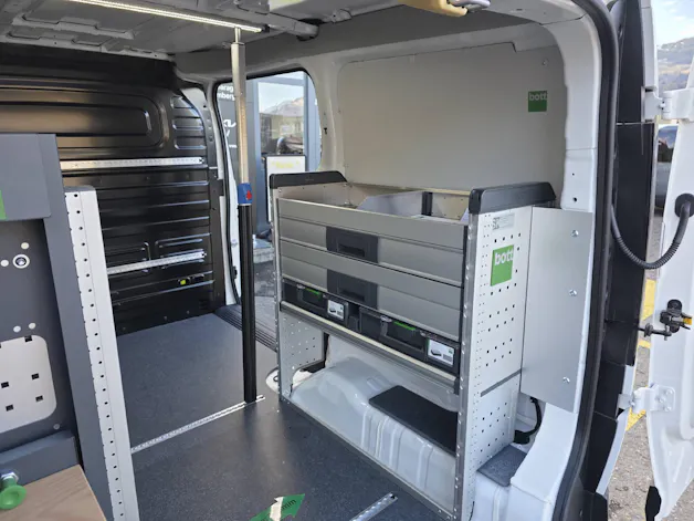 Kia PV5 Cargo 51.5 kWh Essential mit Bott Innenausbau