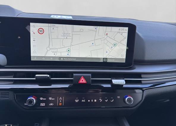 Vehicle image 4 Vehicle image 4