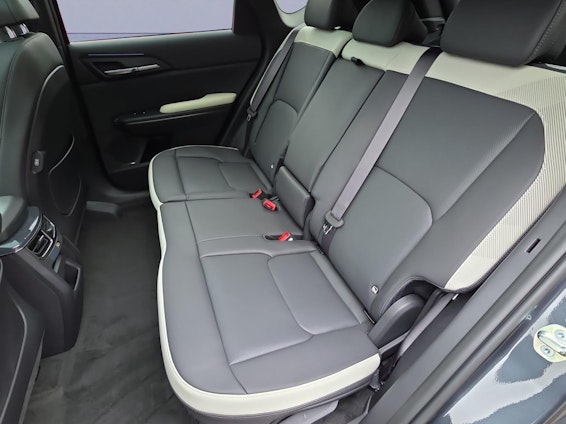 Vehicle image 9 Vehicle image 9