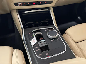 https://vehicle.imgix.net/4169017/aacd0b0e-51fd-47a7-be72-c8d7f77a752a.jpg