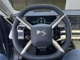 DS Automobiles No8 E-Tense Pallas