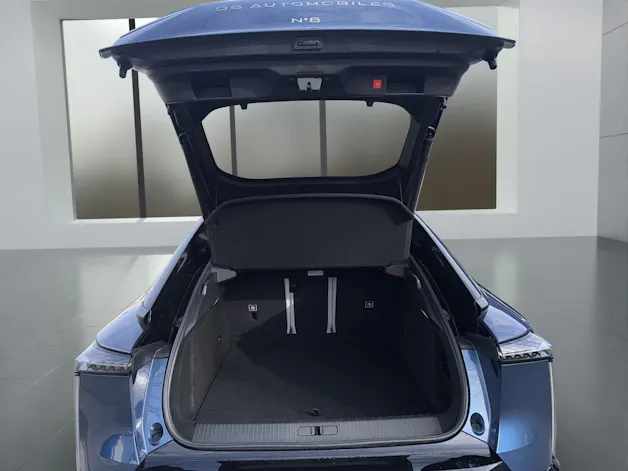 DS Automobiles No8 E-Tense Pallas