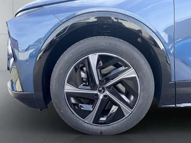 DS Automobiles No8 E-Tense Pallas