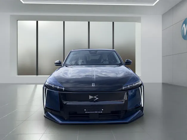 DS Automobiles No8 E-Tense Pallas