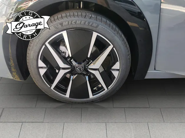 Peugeot 208 1.2 Hybrid 145 GT