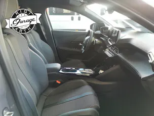 Peugeot 208 1.2 Hybrid 145 GT