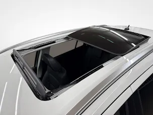 Suzuki S-Cross 1.4 T Sakura Top Hybrid 4x4