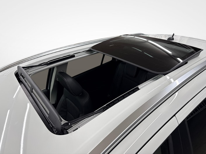 Vehicle image SUZUKI S-CROSS