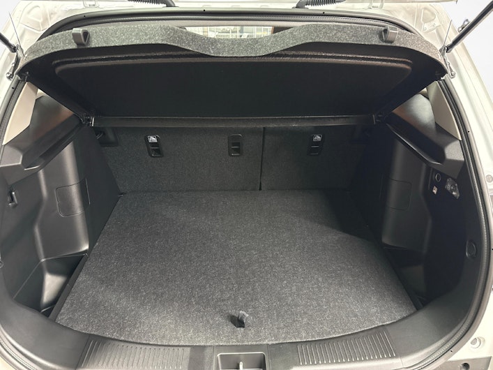 Vehicle image SUZUKI S-CROSS