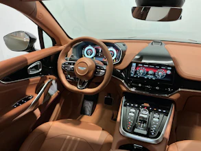https://vehicle.imgix.net/4169069/3a850320-b341-4cbb-9bba-8c1a8e25a399.jpg