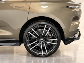 https://vehicle.imgix.net/4169069/40243168-33b3-4e8b-89a4-2a13b2dc02bd.jpg