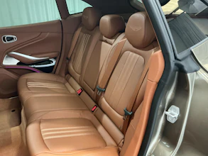 https://vehicle.imgix.net/4169069/5ea87b0e-e82e-4789-961f-97ddba264de6.jpg
