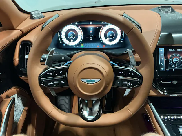 ASTON MARTIN DBX 707 4.0 V8 Bi-Turbo