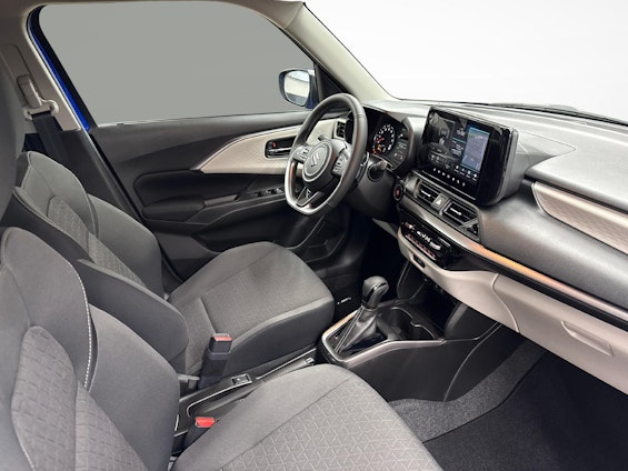 Vehicle image 9 Vehicle image 9