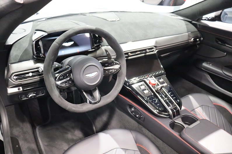 image du véhicule ASTON MARTIN V12 Vantage