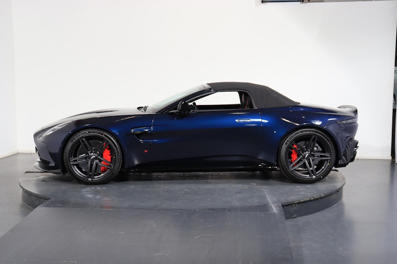 image du véhicule ASTON MARTIN V12 Vantage
