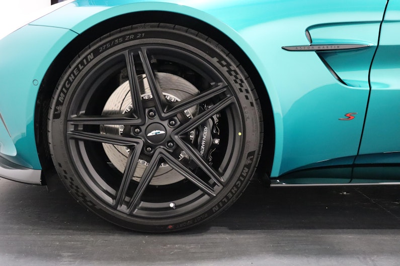 image du véhicule ASTON MARTIN V12 Vantage