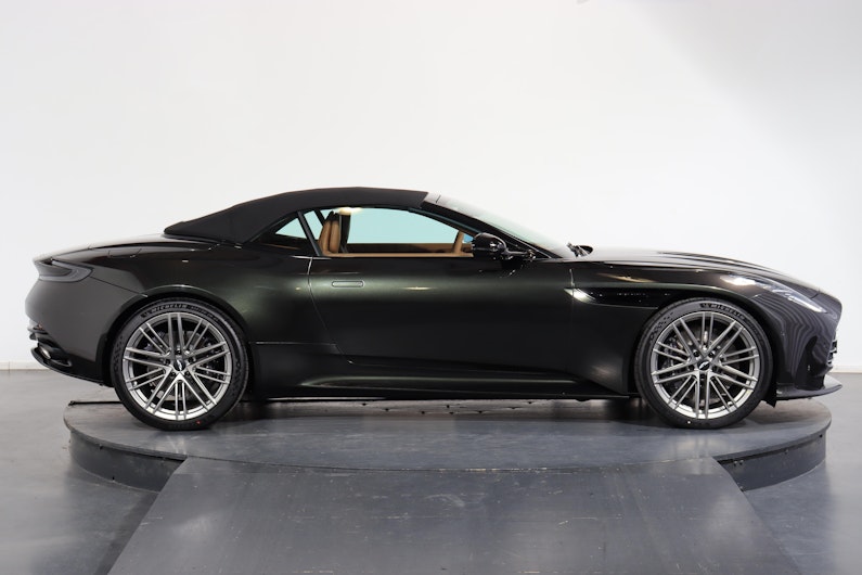 image du véhicule ASTON MARTIN DB12