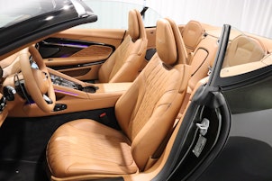 image du véhicule ASTON MARTIN DB12 Volante 4.0 V8 Bi-Turbo