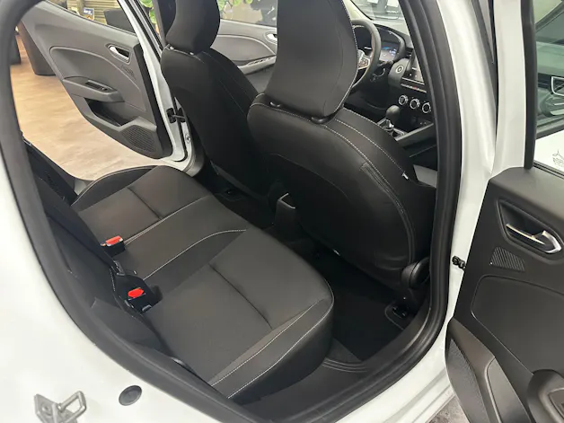 Mitsubishi Colt 1.6 HEV Invite
