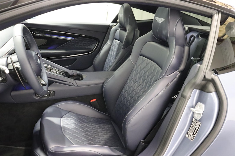 image du véhicule ASTON MARTIN DB12