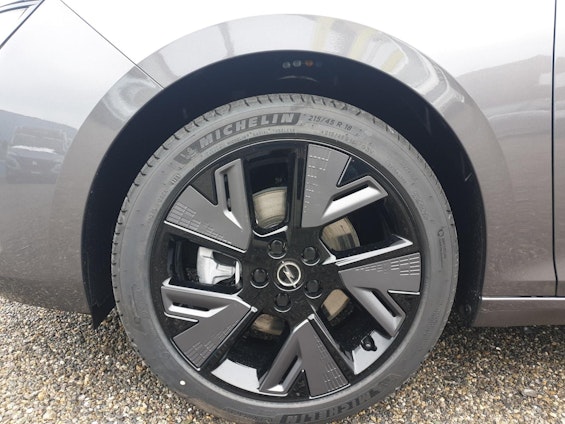 Vehicle image 12 Vehicle image 12