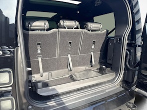 Fahrzeugbild LAND ROVER Defender 130 3.0 D I6 350 X-Dynamic HSE