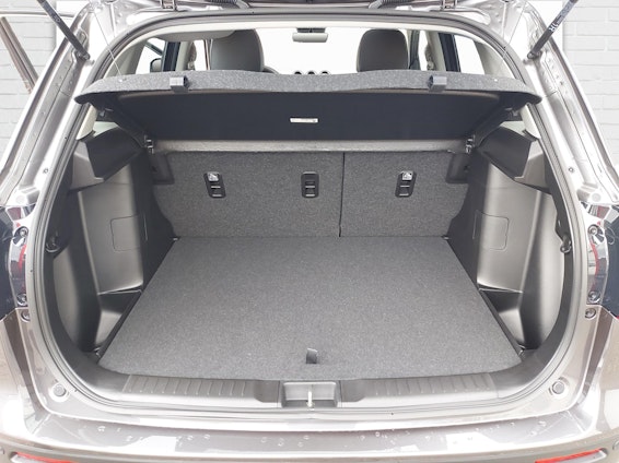 Vehicle image 8 Vehicle image 8