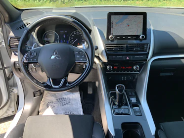 MITSUBISHI ECLIPSE CROSS 9