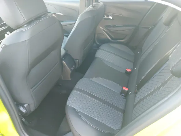 Peugeot 208 1.2 Hybrid Allure Premium