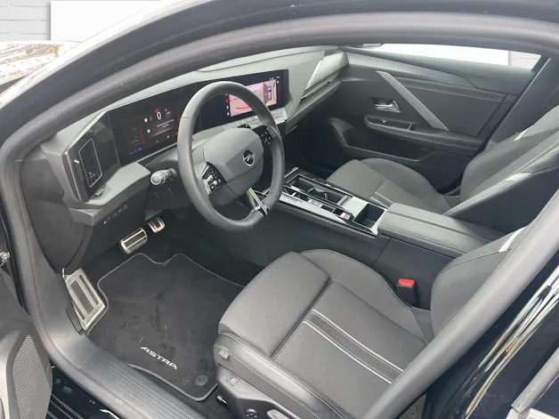 Opel Astra Sports Tourer 1.6 T PHEV 180 Swiss Plus