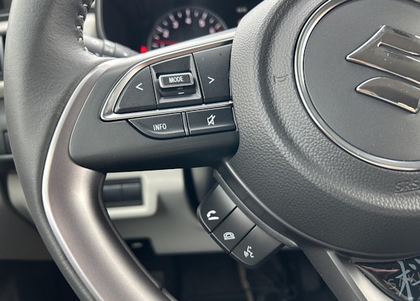 Vehicle image 16 Vehicle image 16